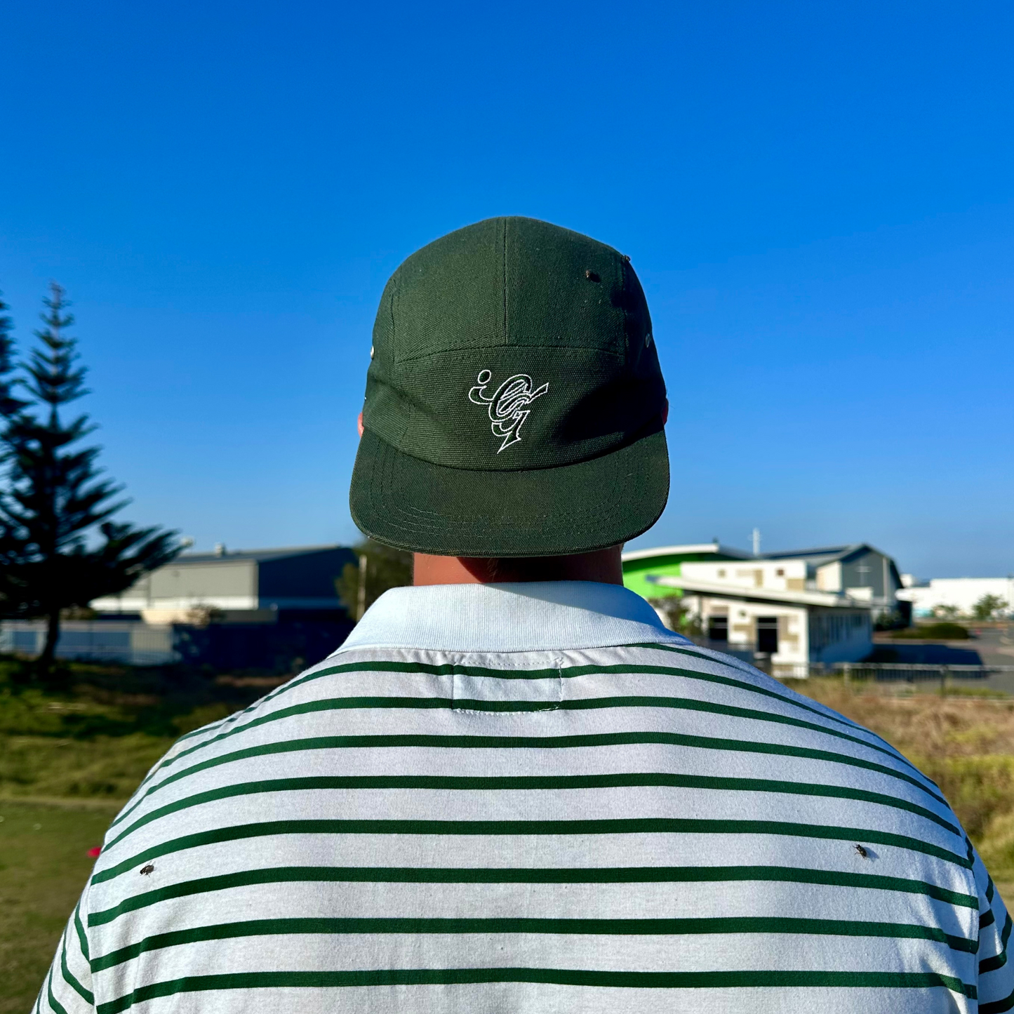 green camp hat